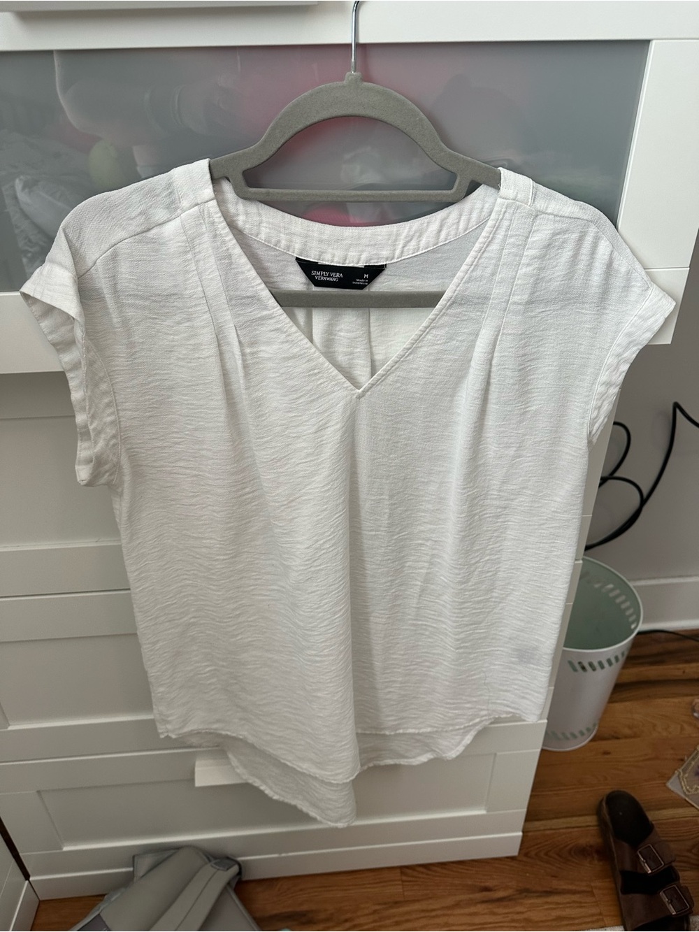 Simply Vera Vera Wang White V-Neck Textured Cap Sleeve Blouse